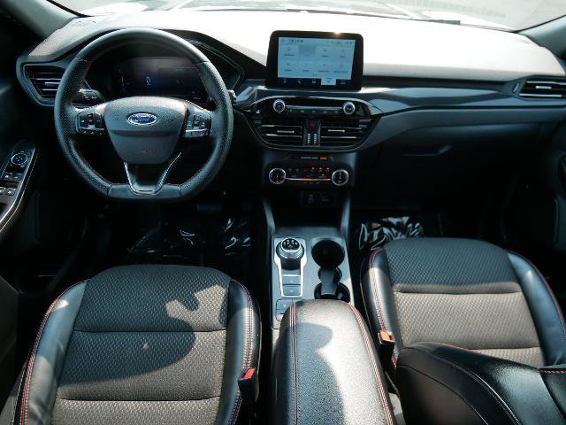 Certified 2025 Ford Escape ST-Line Select AWD/4WD image 15