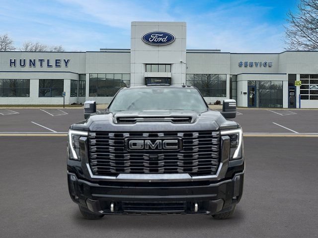 Used 2024 GMC Sierra 2500 Denali Ultimate AWD/4WD image 2