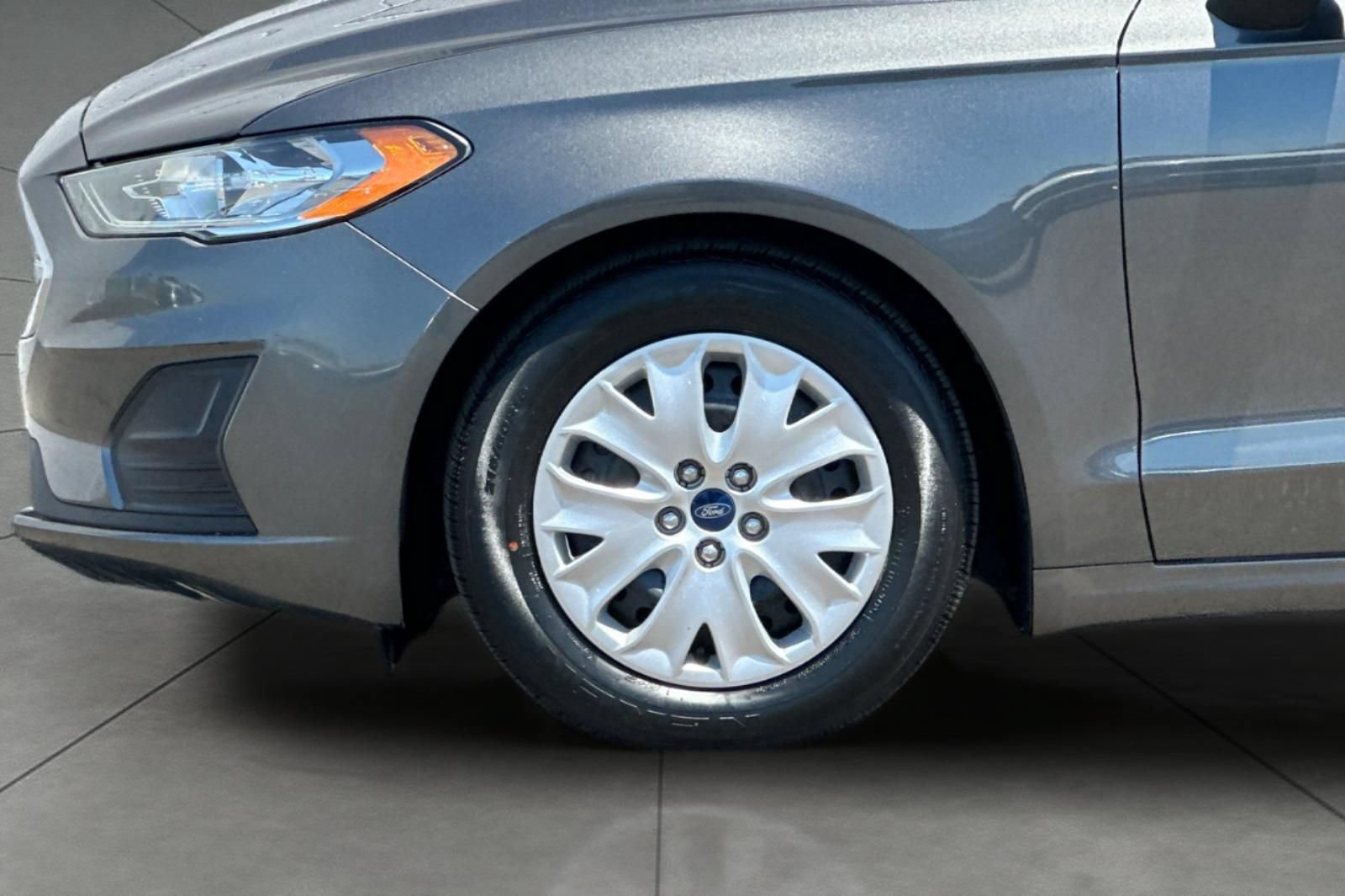Certified 2019 Ford Fusion S FWD image 29