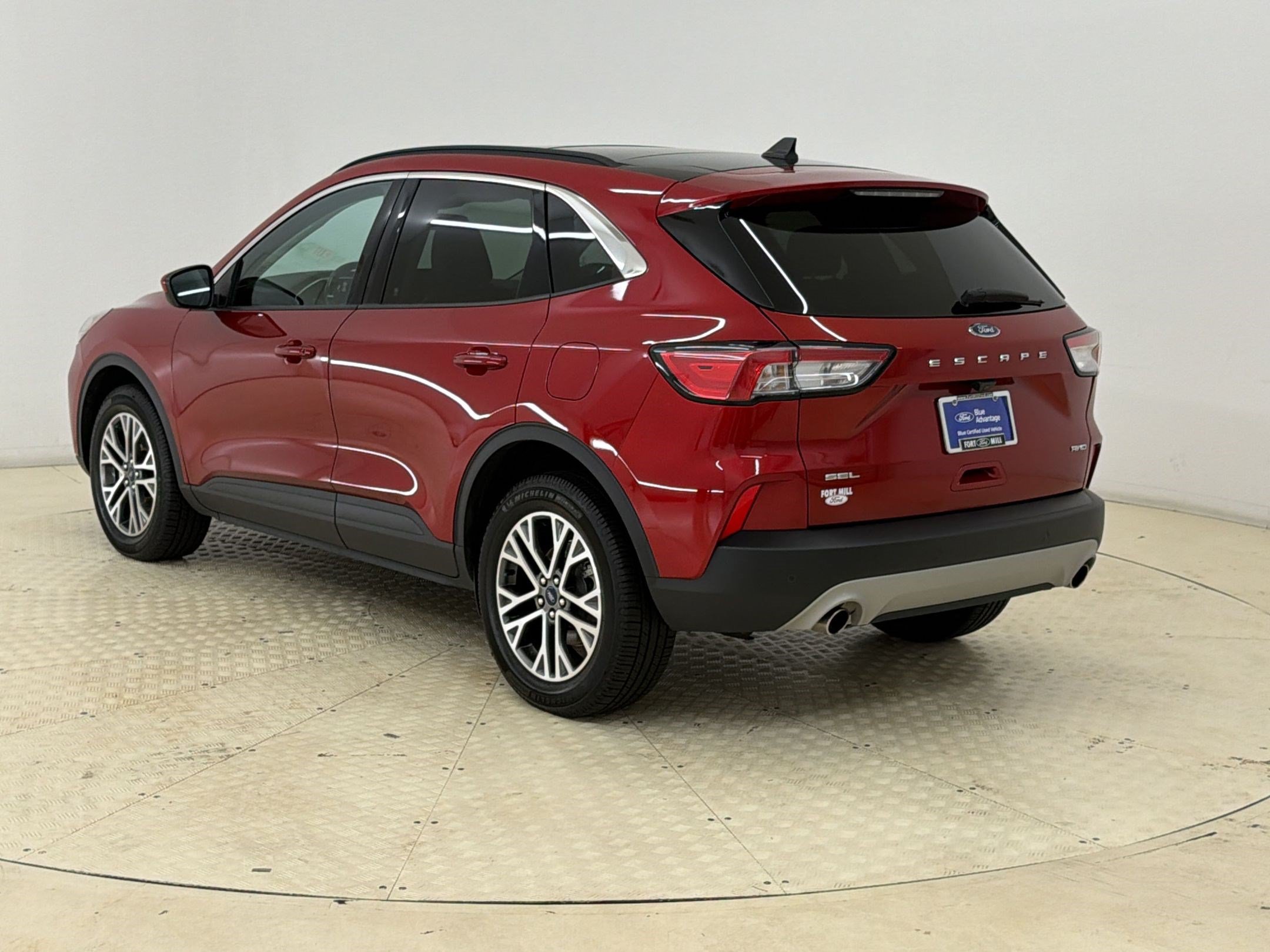 Certified 2021 Ford Escape SEL AWD/4WD image 3