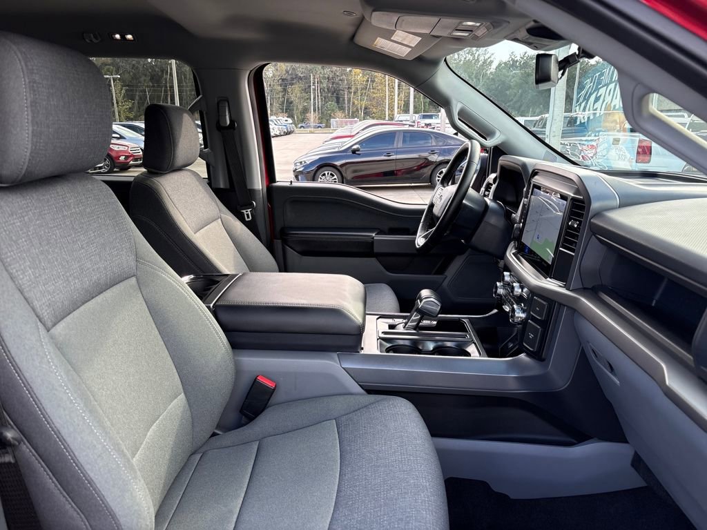 Certified 2025 Ford F150 Lightning XLT w/ Max Trailer Tow Package image 30