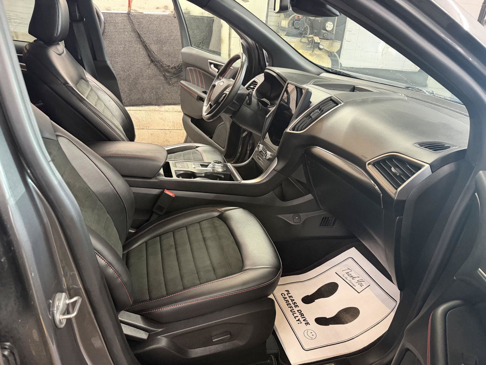 Certified 2023 Ford Edge ST-Line w/ Cargo Accessory Package AWD/4WD image 29