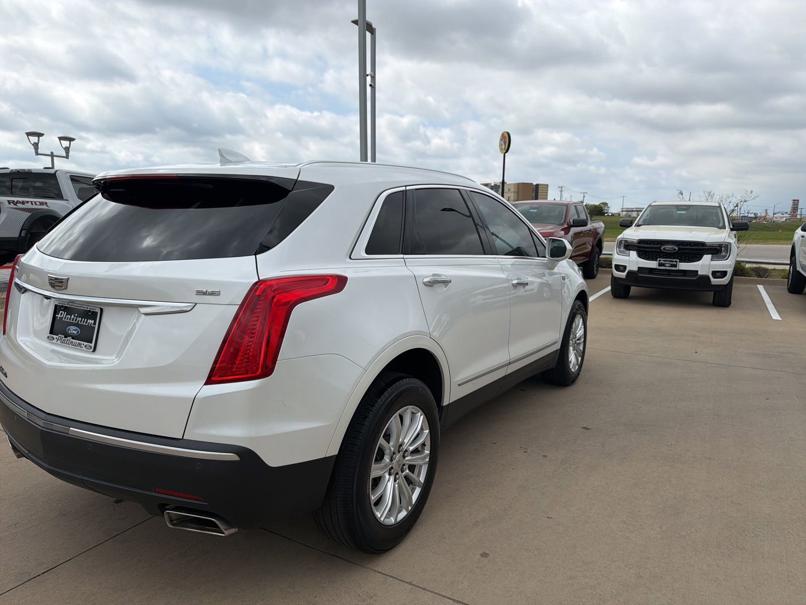 Used 2019 Cadillac XT5 FWD image 7
