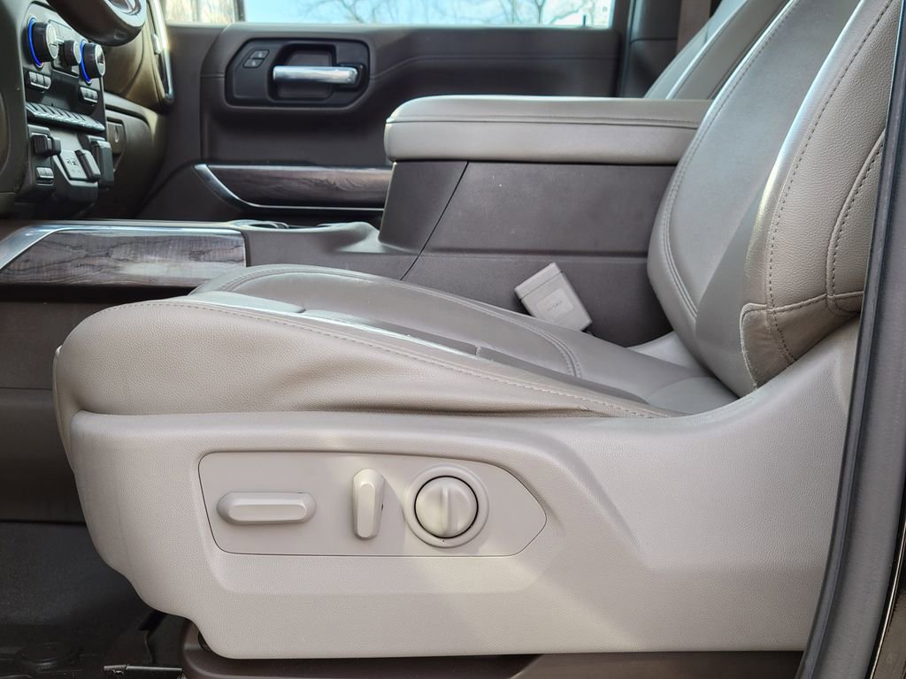 Used 2019 Chevrolet Silverado 1500 LTZ image 23