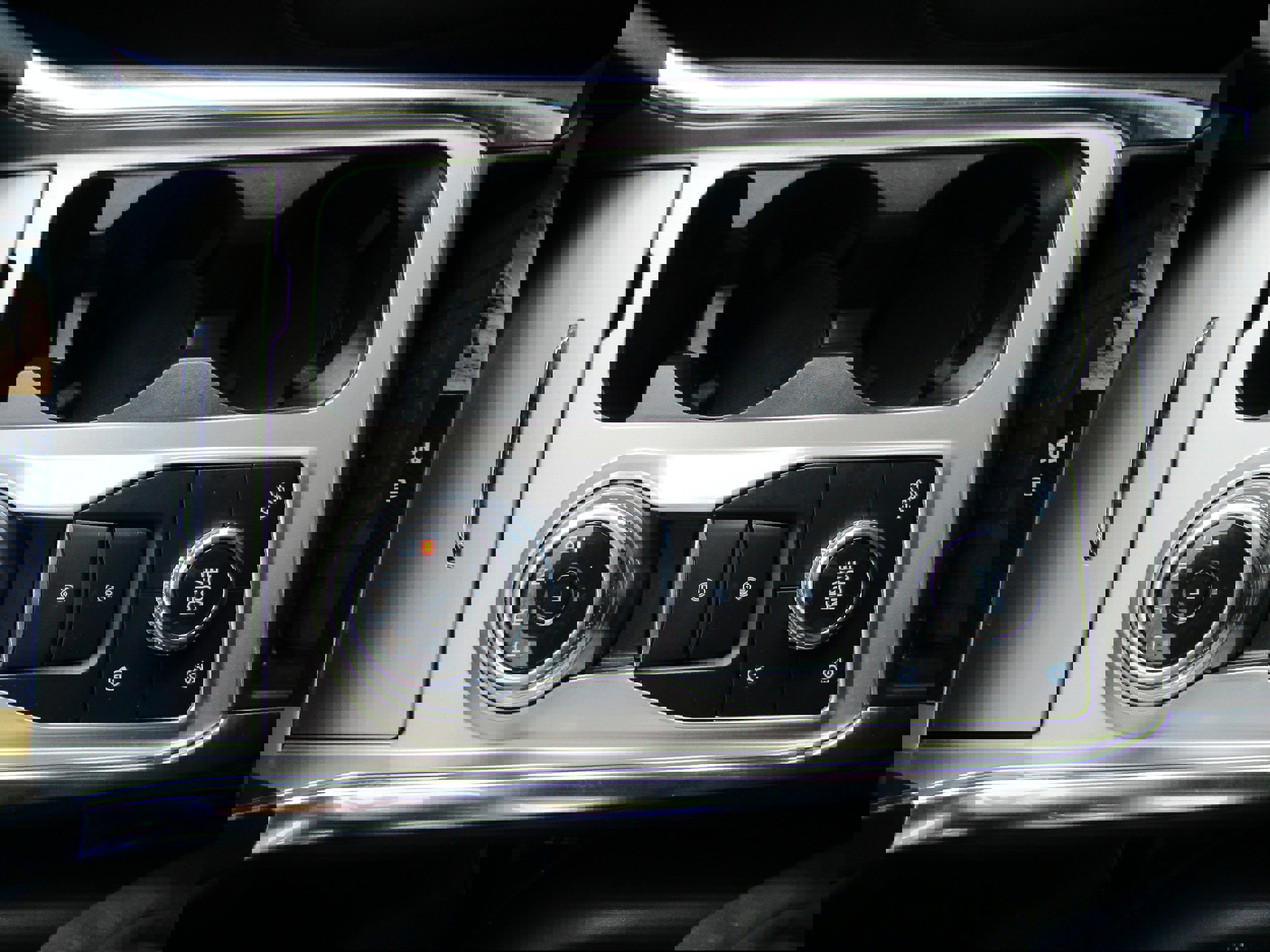 Certified 2023 Ford Explorer XLT w/ Equipment Group 202A image 33