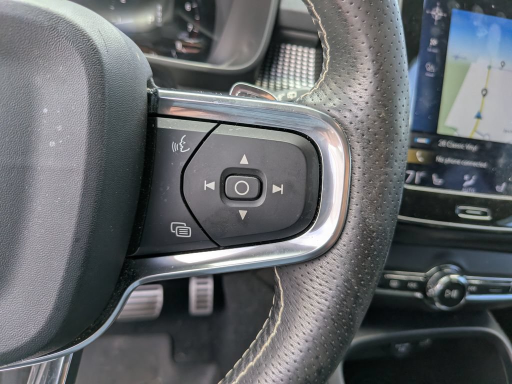 Used 2019 Volvo XC40 T5 R-Design AWD/4WD image 26