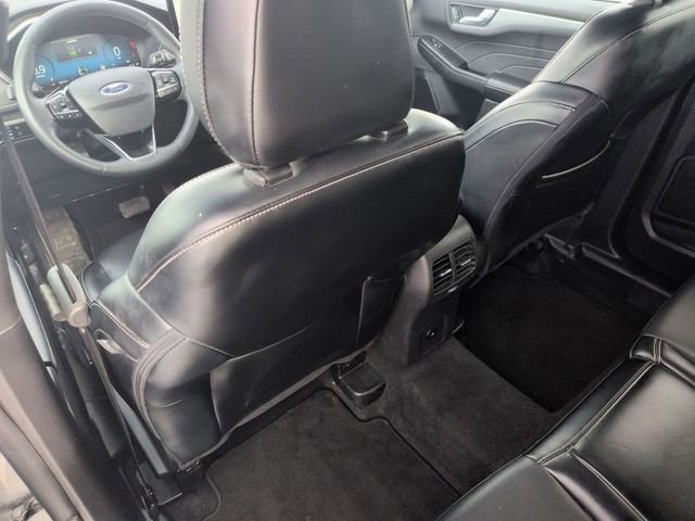 Certified 2024 Ford Escape Platinum image 27