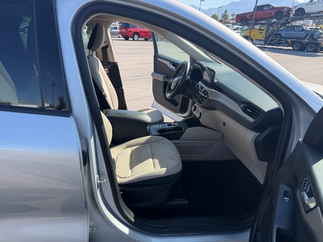 Certified 2020 Ford Escape SE AWD/4WD image 19