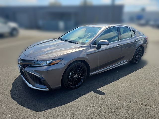 Used 2023 Toyota Camry XSE FWD image 1