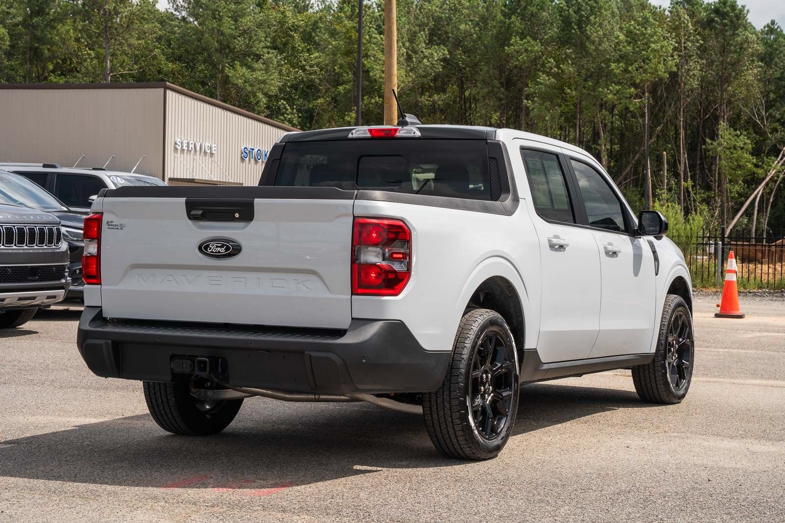 Certified 2025 Ford Maverick Lariat w/ Black Appearance Package AWD/4WD image 8