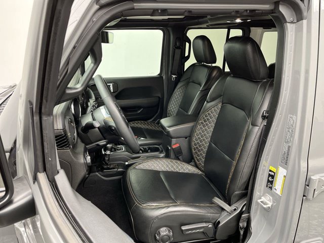 Used 2023 Jeep Wrangler Unlimited Sahara AWD/4WD image 10
