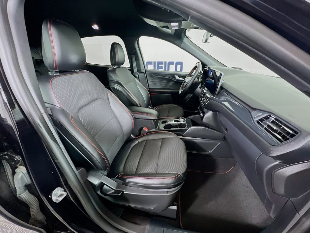 Certified 2023 Ford Escape ST-Line w/ Tech Pack #1 image 32