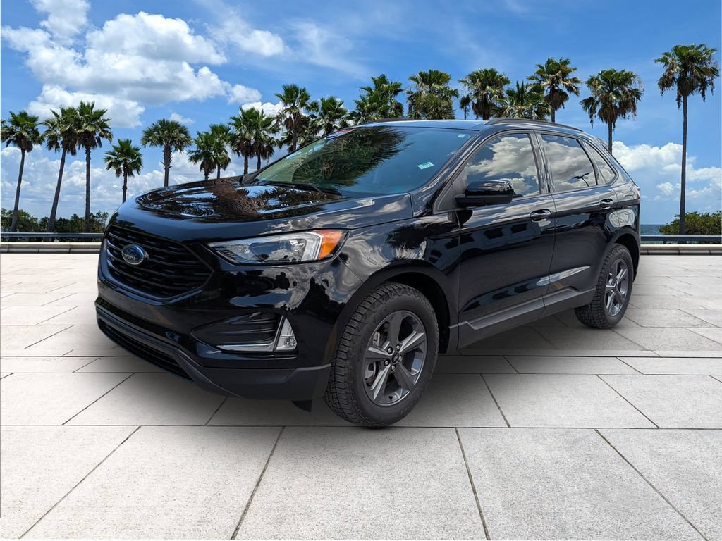 Certified 2024 Ford Edge SEL w/ Sport Appearance Package AWD/4WD image 3