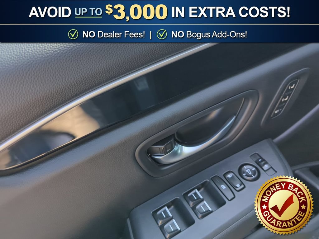 Used 2025 Honda Pilot Touring image 16