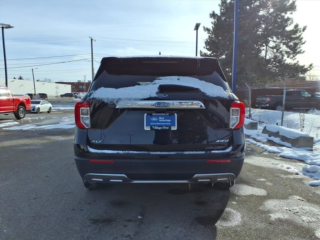 Certified 2023 Ford Explorer XLT w/ Equipment Group 202A image 7