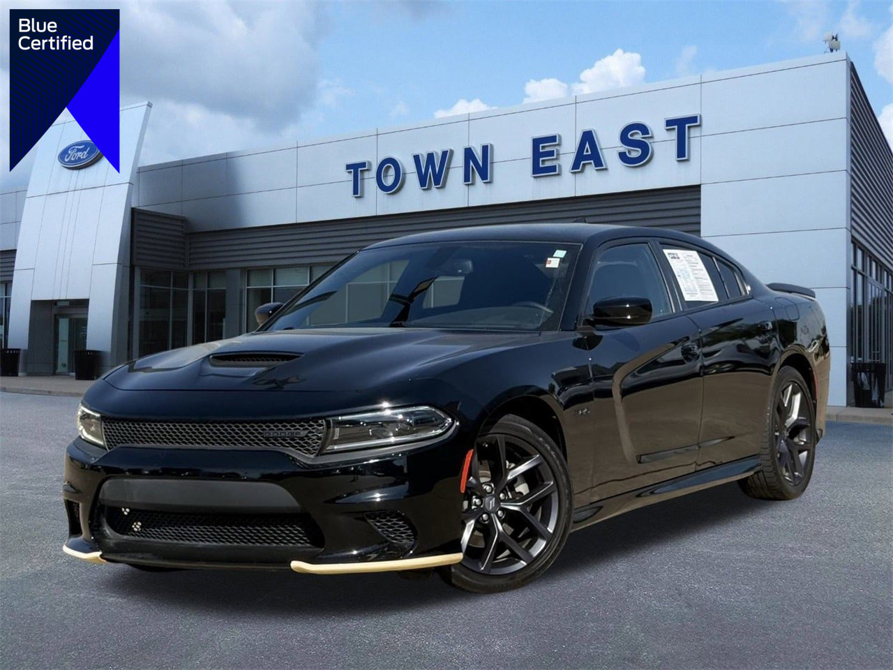 Used 2023 Dodge Charger R/T w/ Blacktop Package