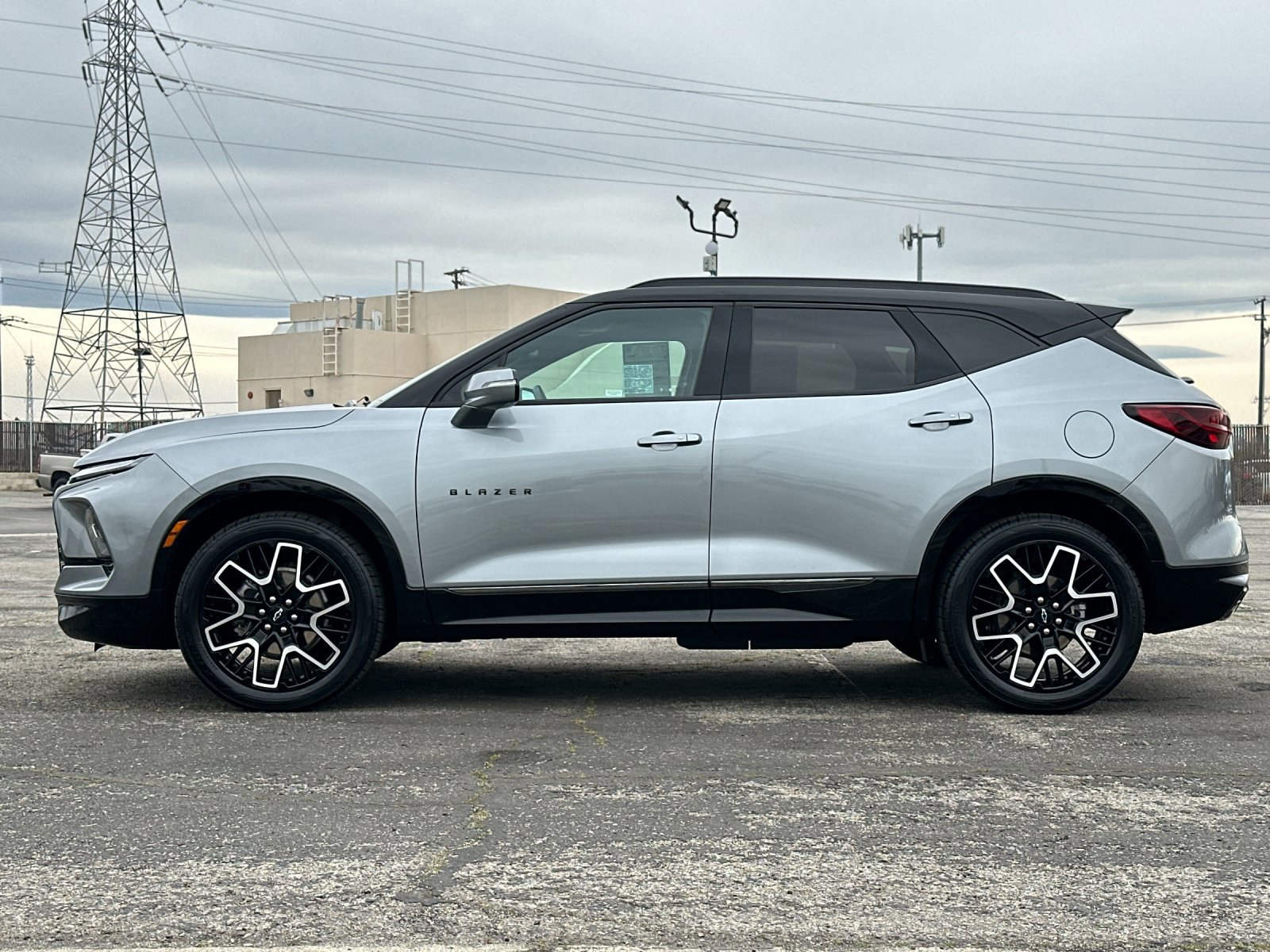 Used 2023 Chevrolet Blazer RS w/ Enhanced Convenience Package image 2