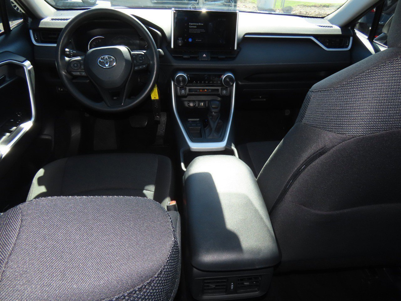 Used 2024 Toyota RAV4 LE image 23