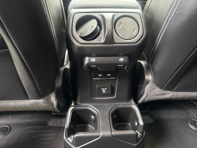 Used 2023 Jeep Gladiator Overland w/ LED Lighting Group AWD/4WD image 19