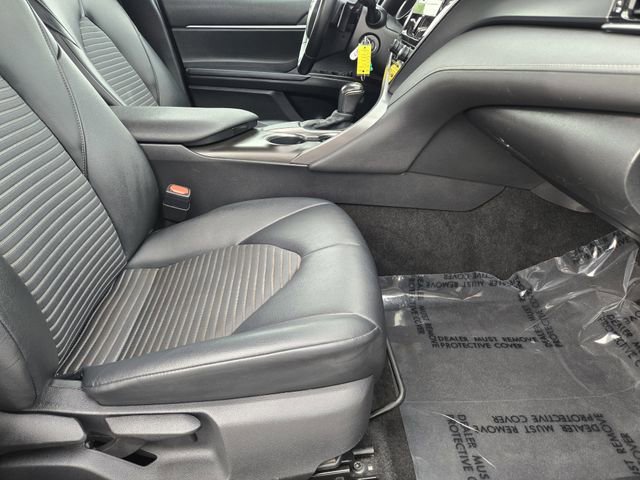 Used 2021 Toyota Camry SE image 13