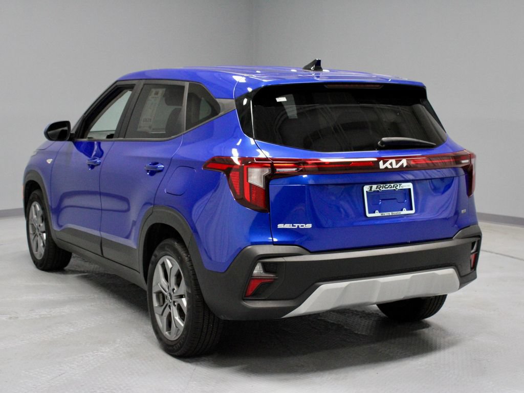 Used 2024 Kia Seltos LX AWD/4WD image 8