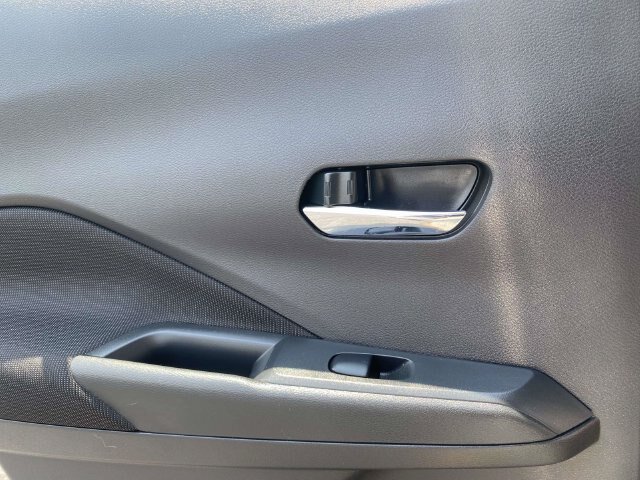 Used 2024 Nissan Kicks SV FWD image 14