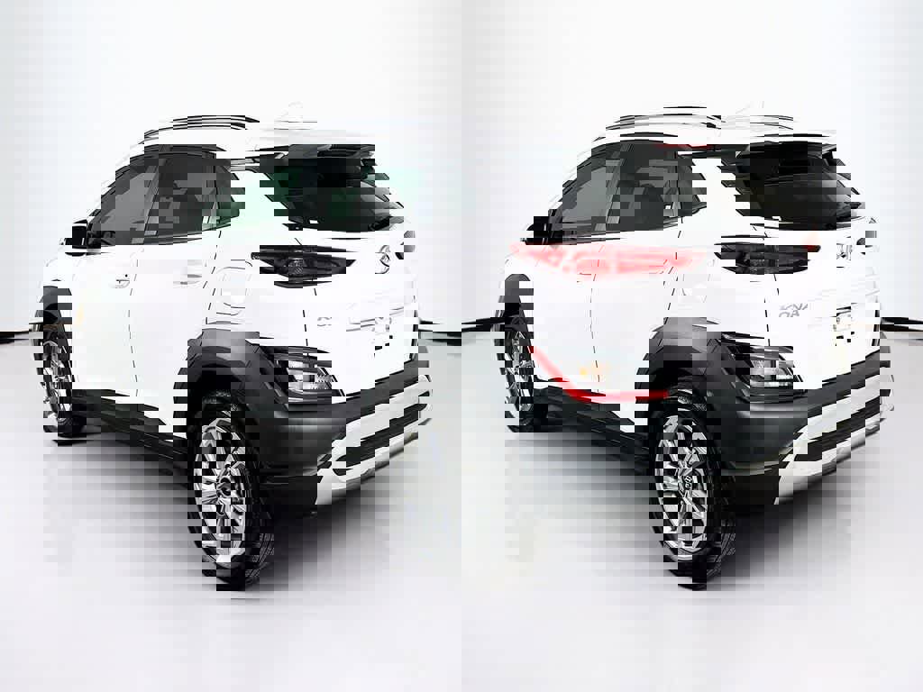 Used 2022 Hyundai Kona SEL w/ Cargo Package image 3