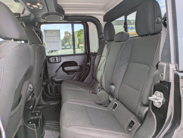 Used 2022 Jeep Gladiator Sport AWD/4WD image 14