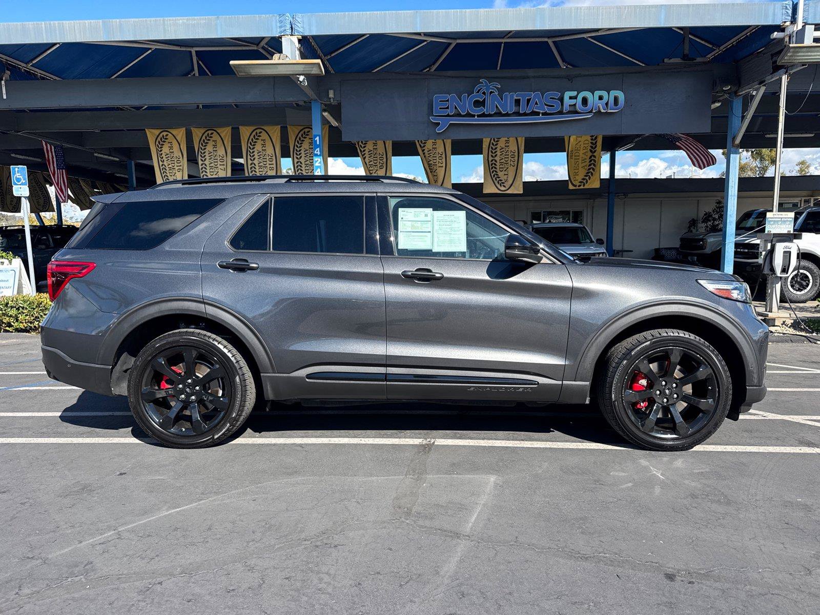 Certified 2020 Ford Explorer ST w/ ST Street Pack AWD/4WD image 7