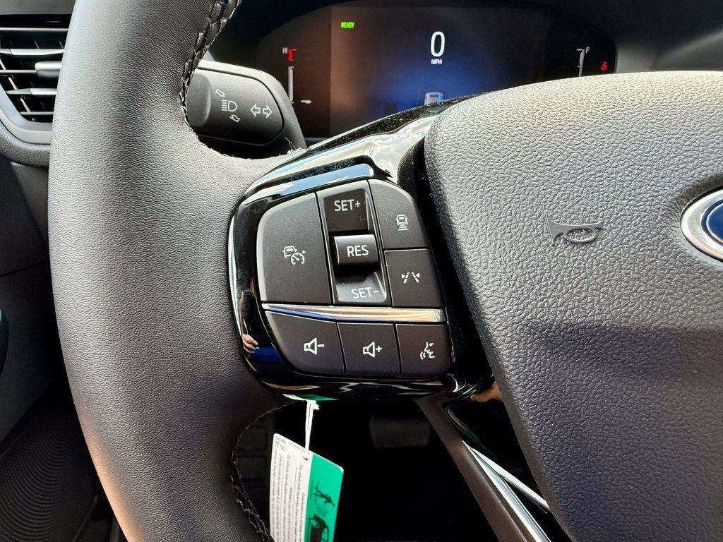 Certified 2025 Ford Escape SE FWD image 24