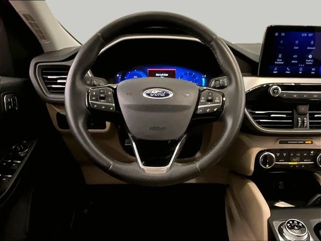 Certified 2022 Ford Escape SEL w/ Technology Package AWD/4WD image 5