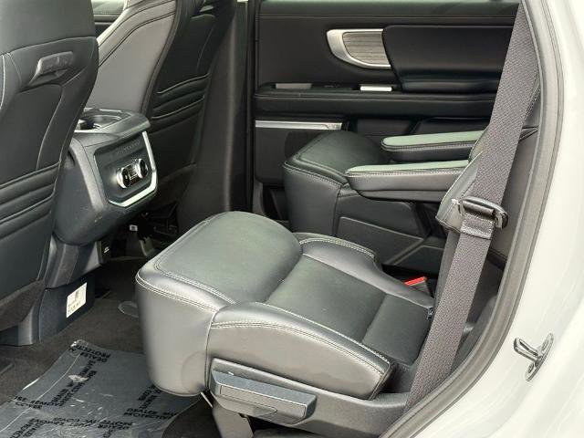 Certified 2025 Ford Expedition Platinum AWD/4WD image 9