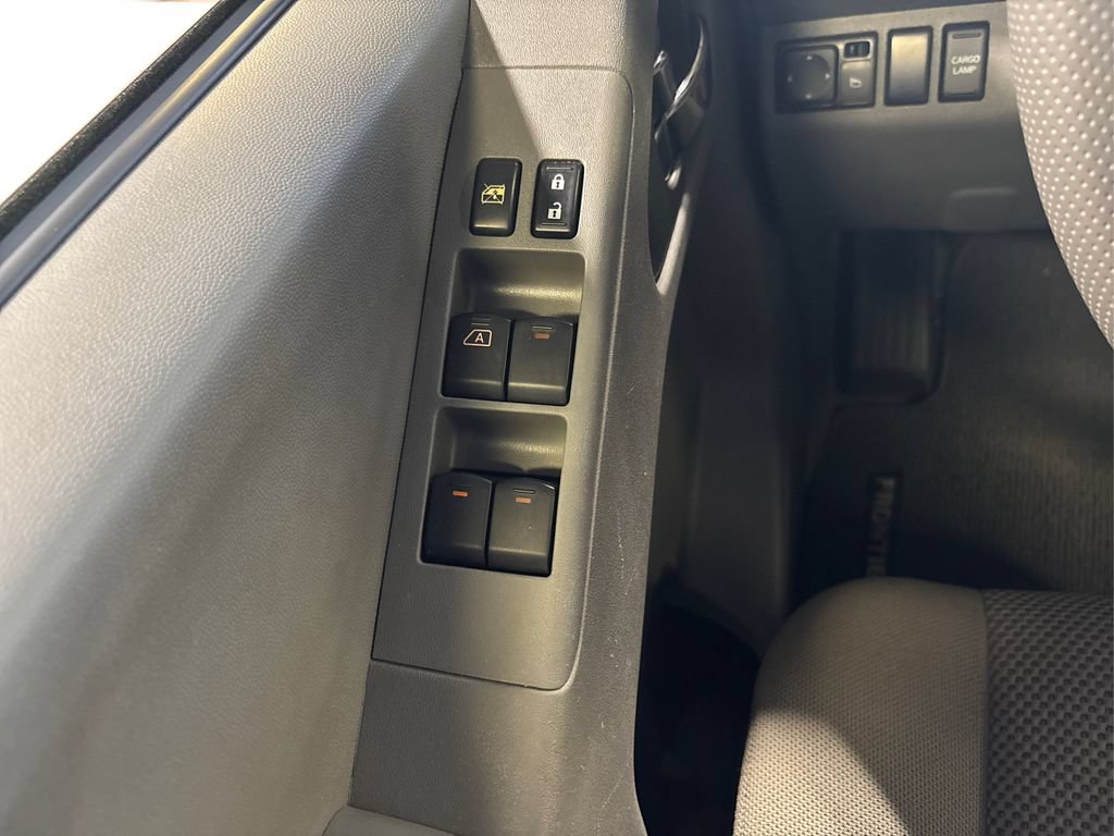 Used 2020 Nissan Frontier SV RWD image 34