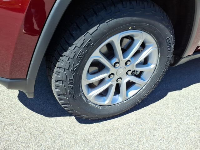 Used 2022 Jeep Grand Cherokee Laredo X RWD image 17