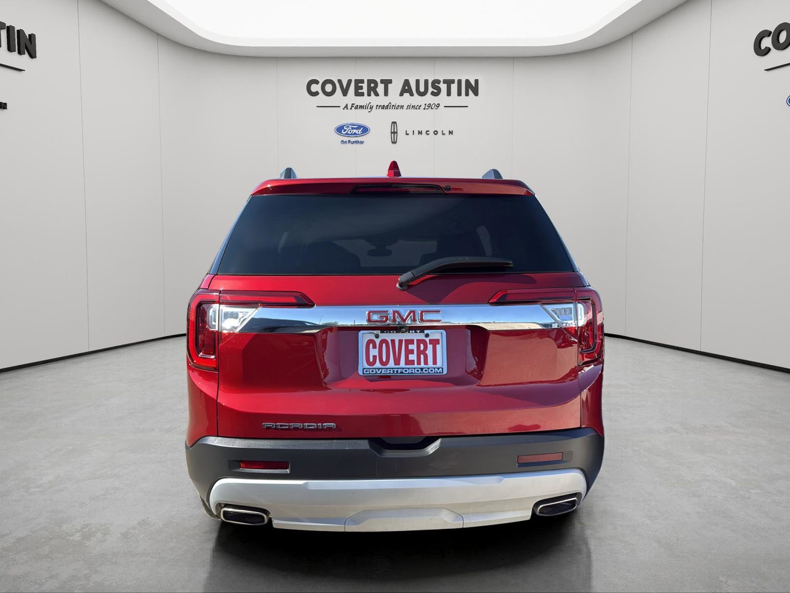 Used 2023 GMC Acadia SLT image 4