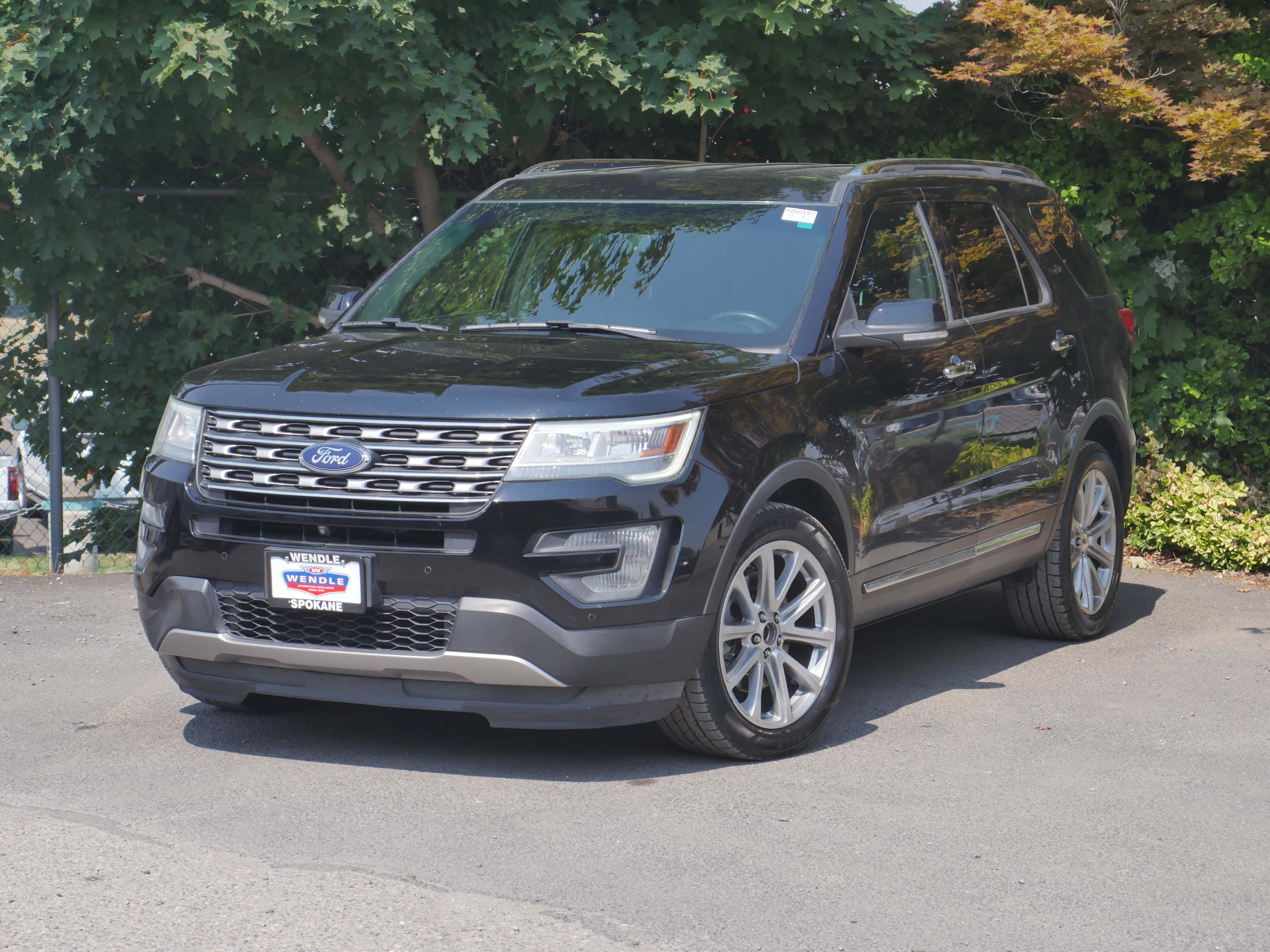 Certified 2017 Ford Explorer Limited FWD image 2