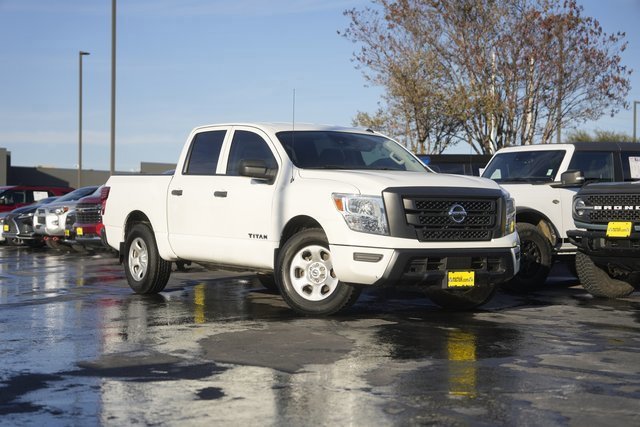 Used 2021 Nissan Titan S w/ S Utility Package image 2