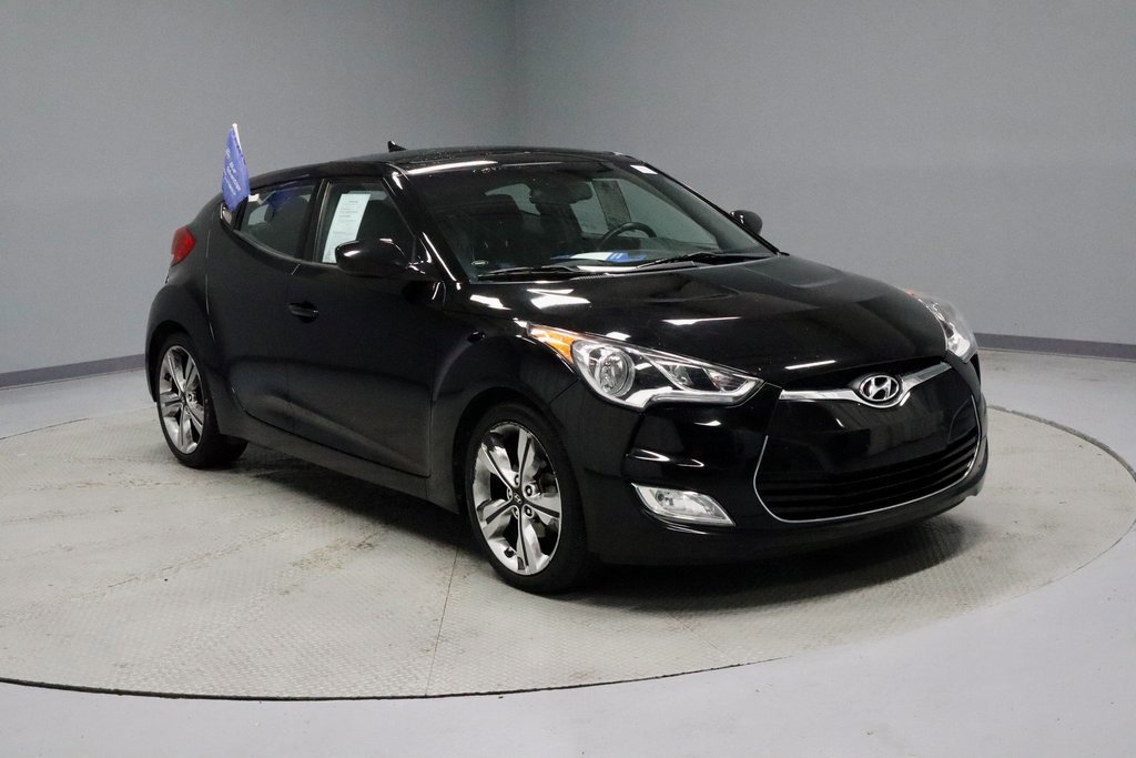 Used 2017 Hyundai Veloster Value Edition image 7