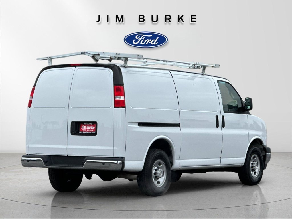 Used 2023 Chevrolet Express 2500 w/ Driver Convenience Package RWD image 5