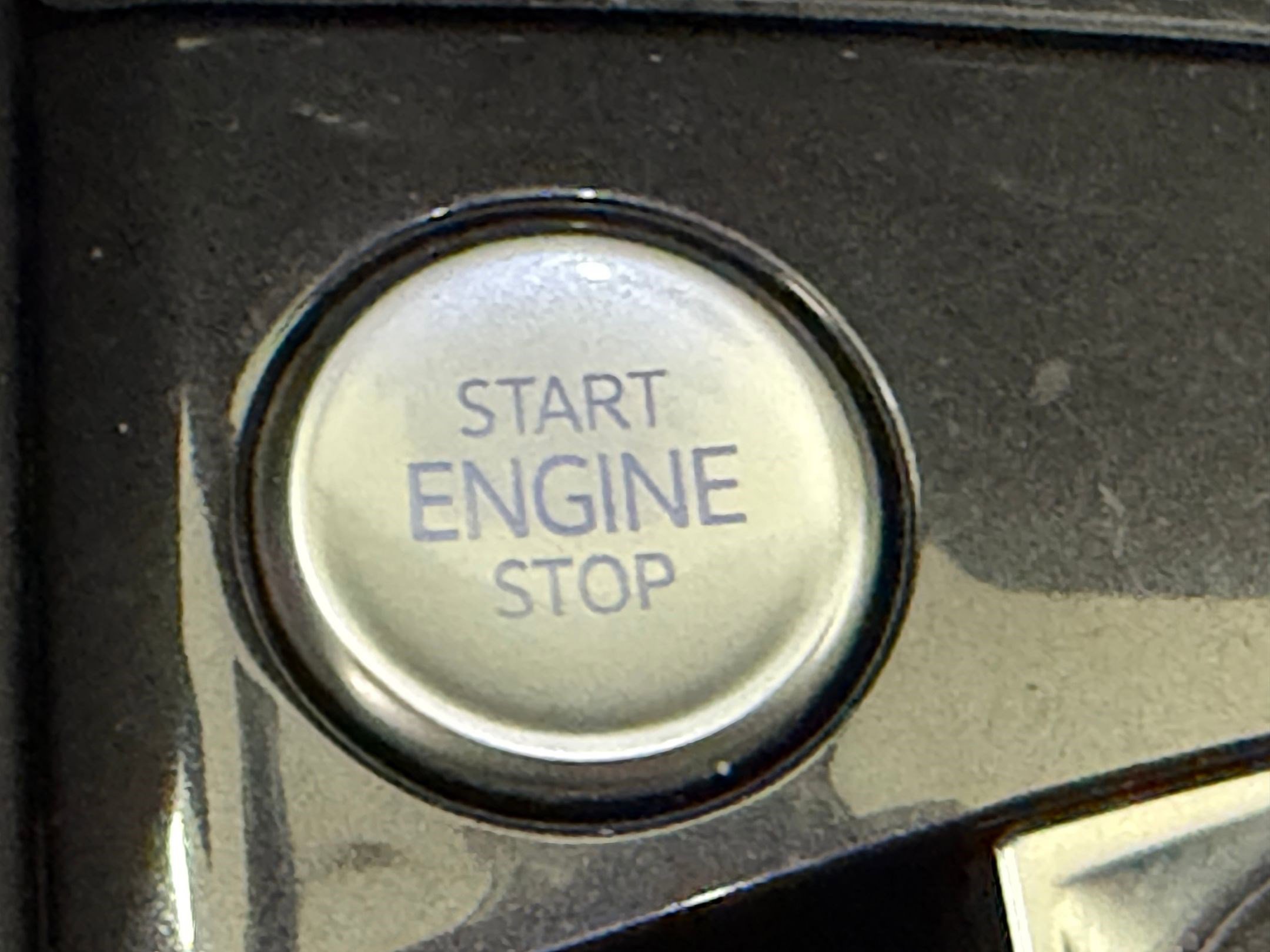 Used 2024 Volkswagen Tiguan Wolfsburg Edition image 28