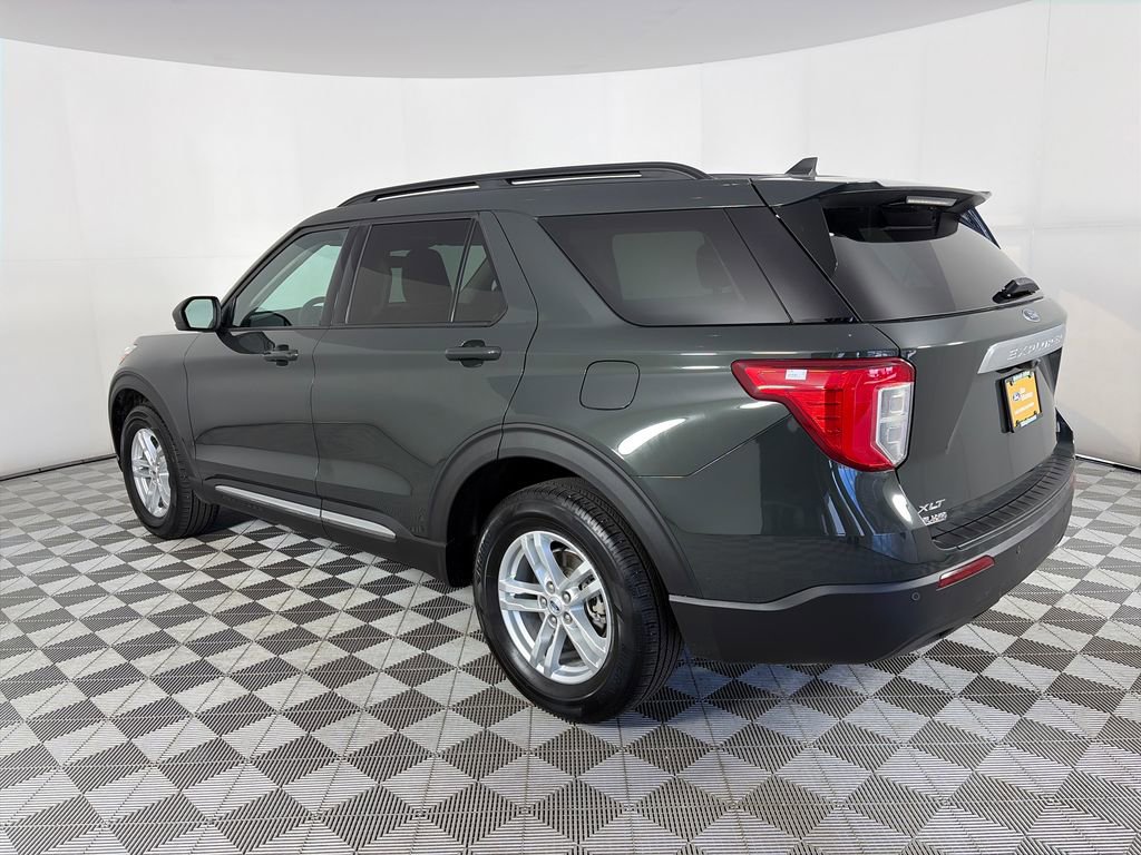 Certified 2023 Ford Explorer XLT AWD/4WD image 3