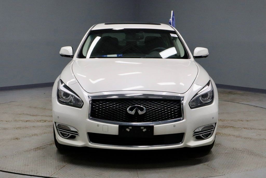 Used 2017 INFINITI Q70 3.7 w/ Technology Package image 8