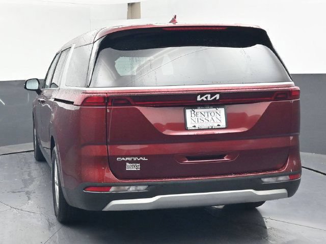 Used 2024 Kia Carnival LX FWD image 8