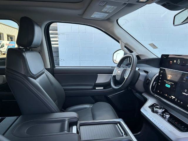 Certified 2025 Ford Expedition Active AWD/4WD image 27