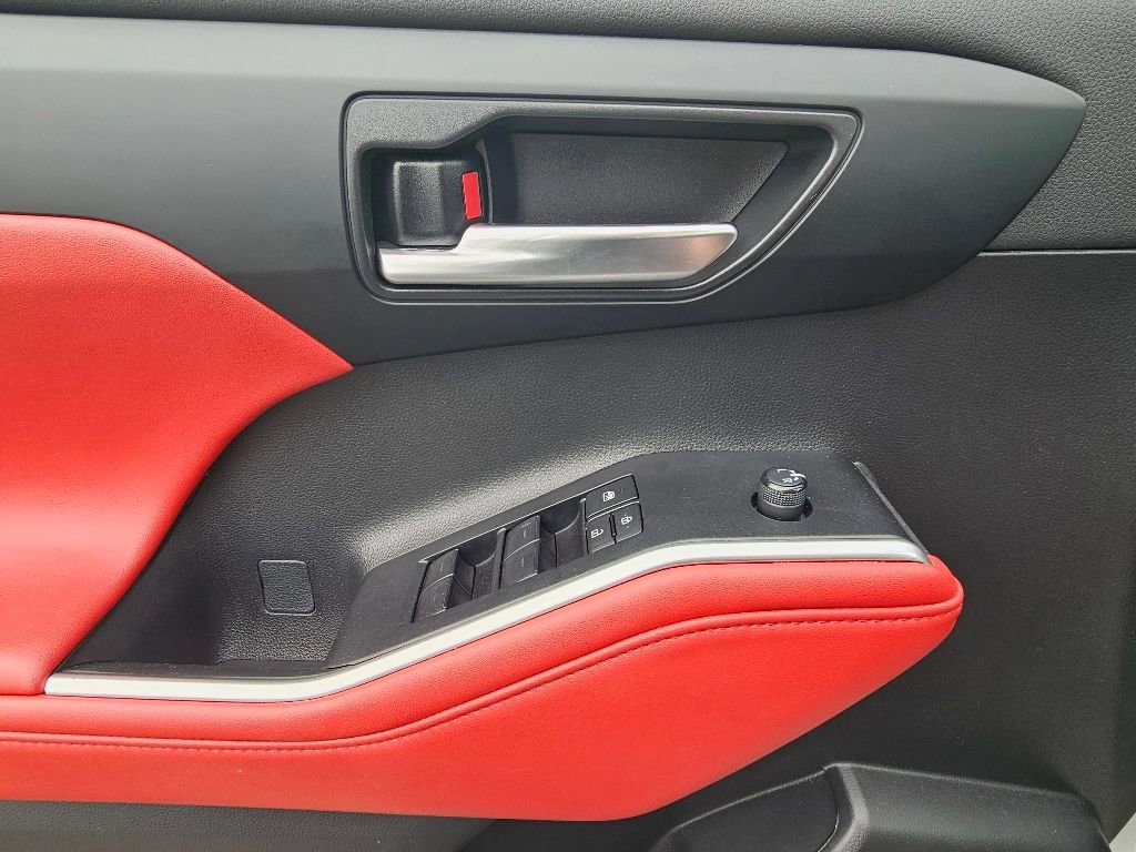 Used 2023 Toyota Highlander XSE image 24