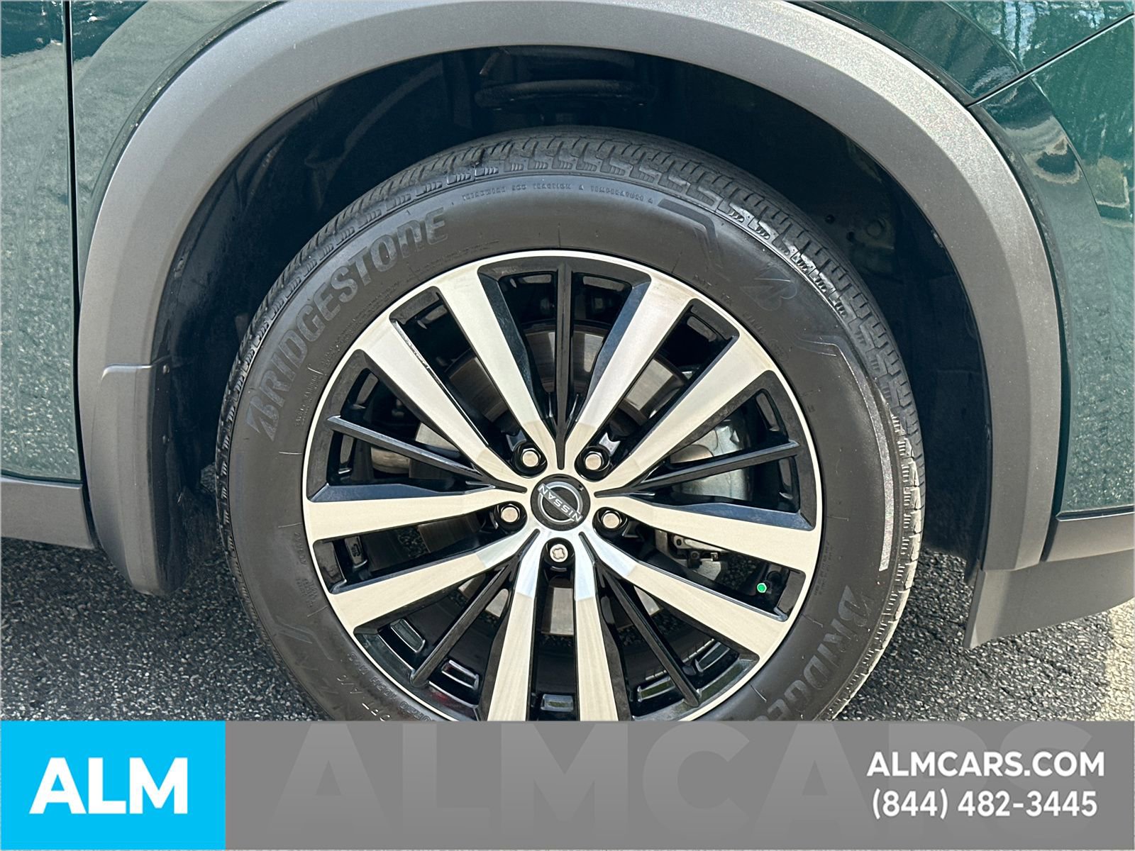 Used 2025 Nissan Pathfinder Platinum FWD image 33