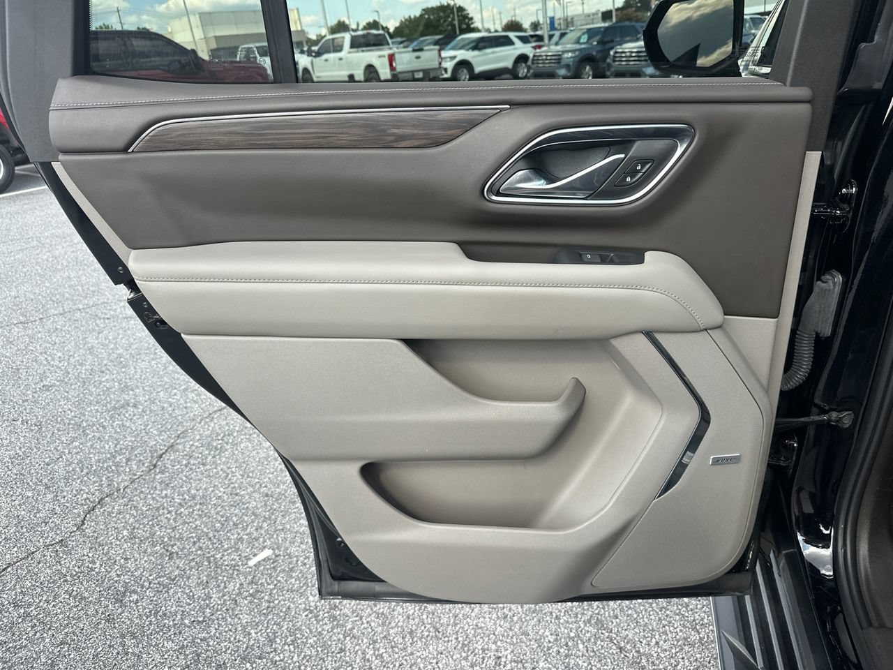 Used 2023 Chevrolet Tahoe LT RWD image 24
