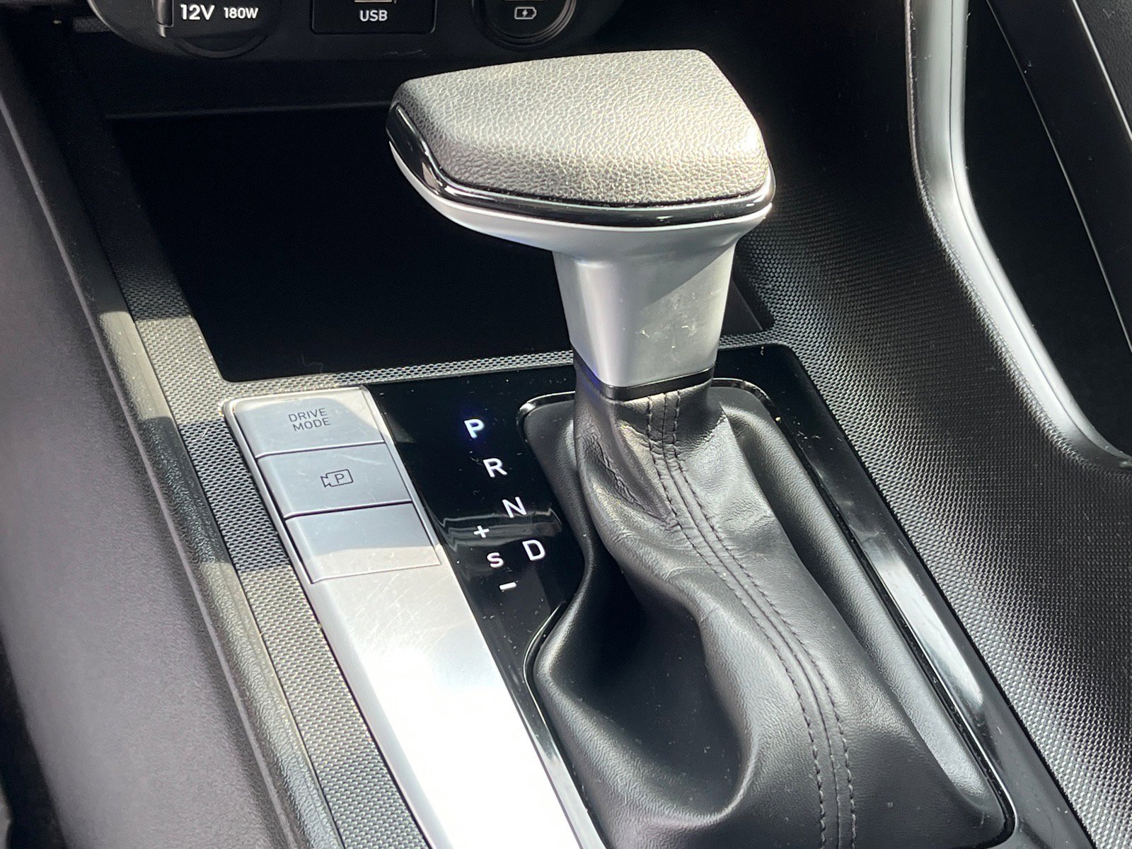 Used 2022 Hyundai Elantra SEL image 14