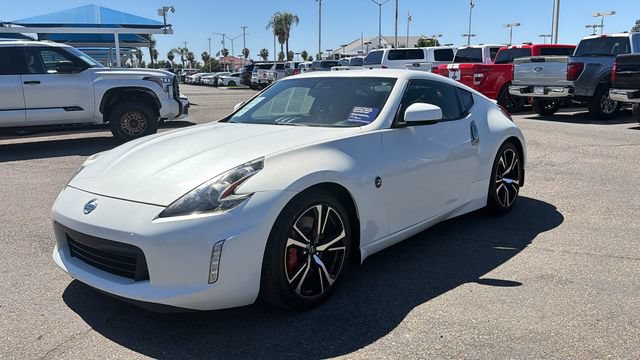 Used 2018 Nissan 370Z Coupe RWD image 7