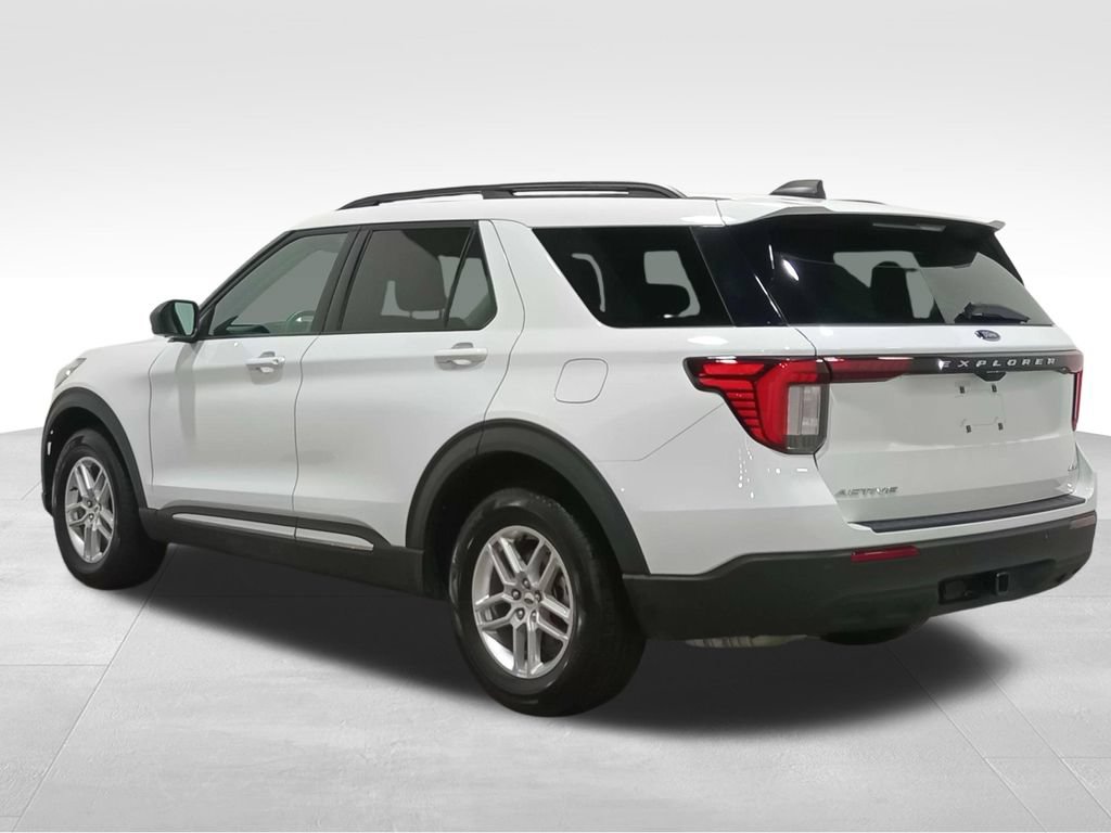 Certified 2025 Ford Explorer Active AWD/4WD image 7